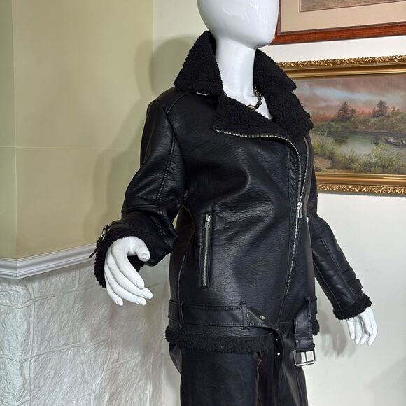 Forever 21 Faux Leather Shearling Lined Biker Zippered Jacket - Picture 2 of 11